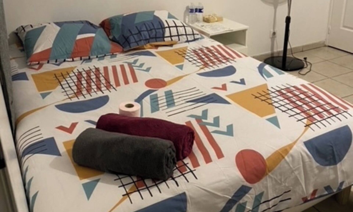 Goussainville Apartment | Apartment Sleeps 2 with On-Site Parking
