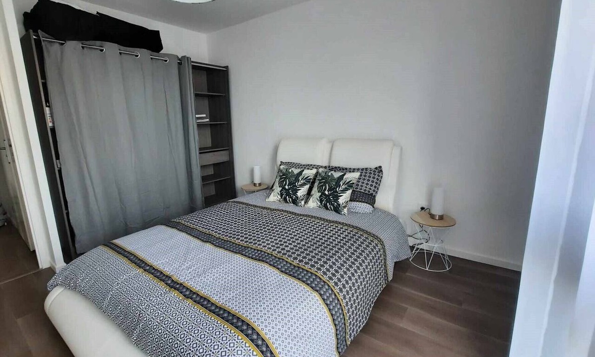 Othis Apartment | Apartment with a garden for 4–6 people