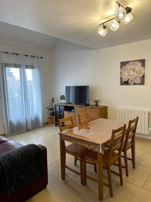 Chelles Apartment | Appart’ chaleureux proche Paris