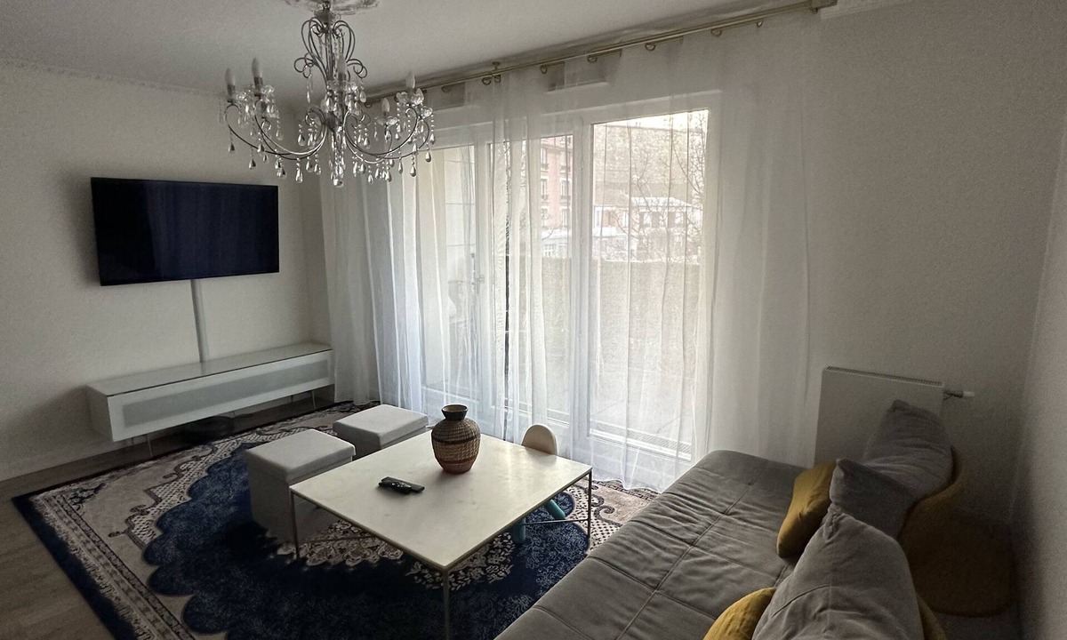 Les Puces de Saint-Ouen Apartment | Appartement Idéal Pour les Familles, Proche de Paris et des Futurs JO !
