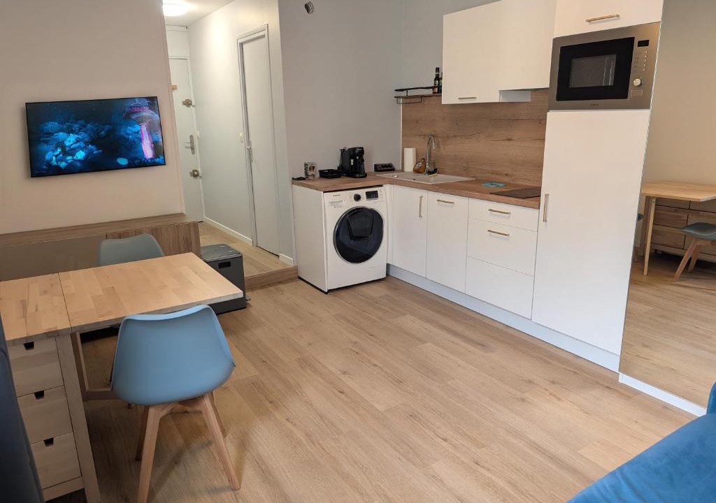 Taverny Apartment | Appartement équipé centre,calme,gare 2 min