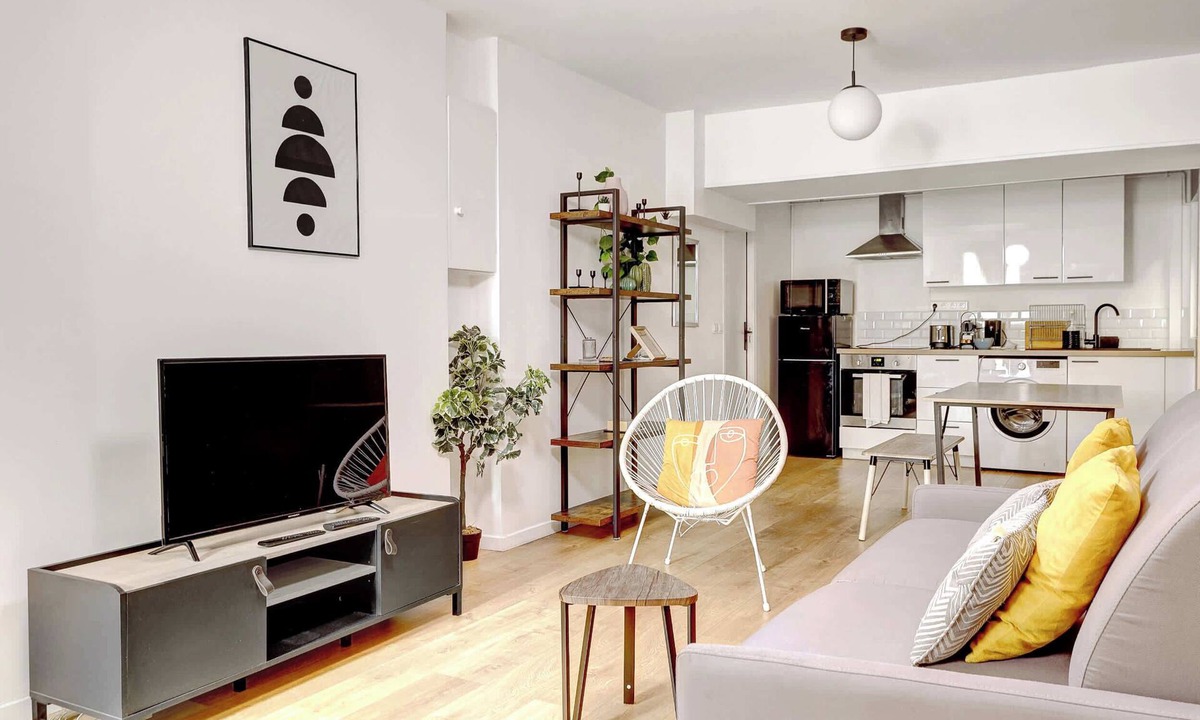19th Arrondissement Apartment | Appartement chic proche Parc de la Villette – 4P