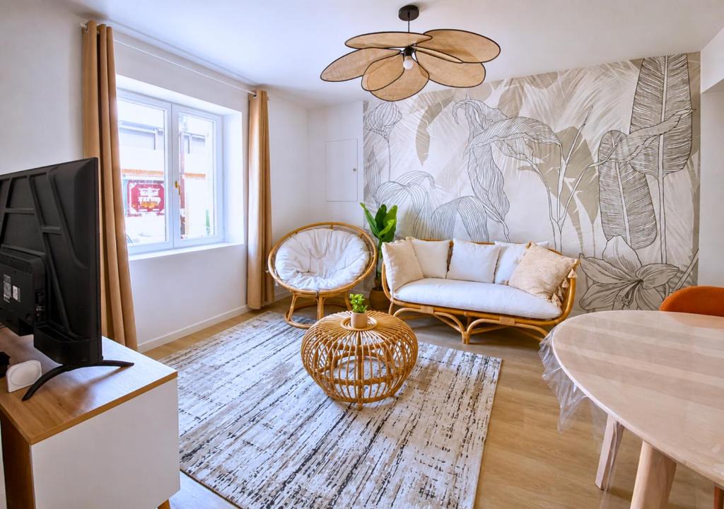 Mery-sur-Oise Apartment | Appartement climatisé avec balnéo, parking gratuit, proche Auvers-sur-Oise