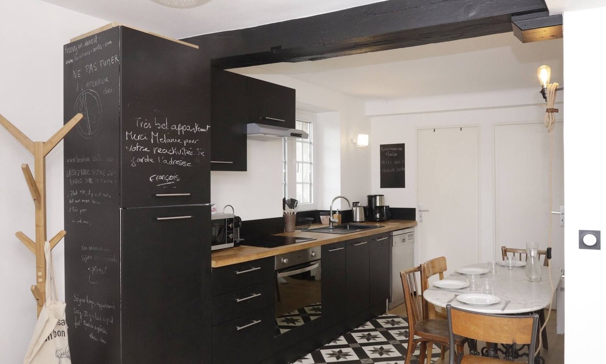 Senlis Apartment | Appartement Le Moulin with private garden