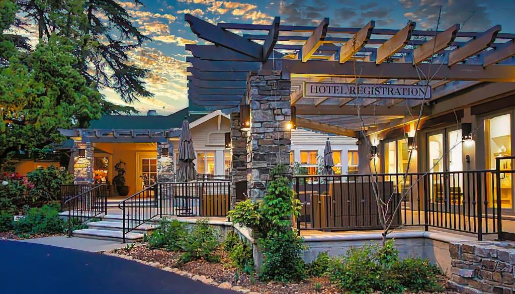 Lodi Hotel | Appellation Lodi - Wine & Roses Resort and Spa