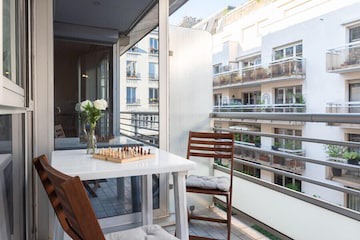 Plaisance Apartment | Apt with BALCONY near ALESIA