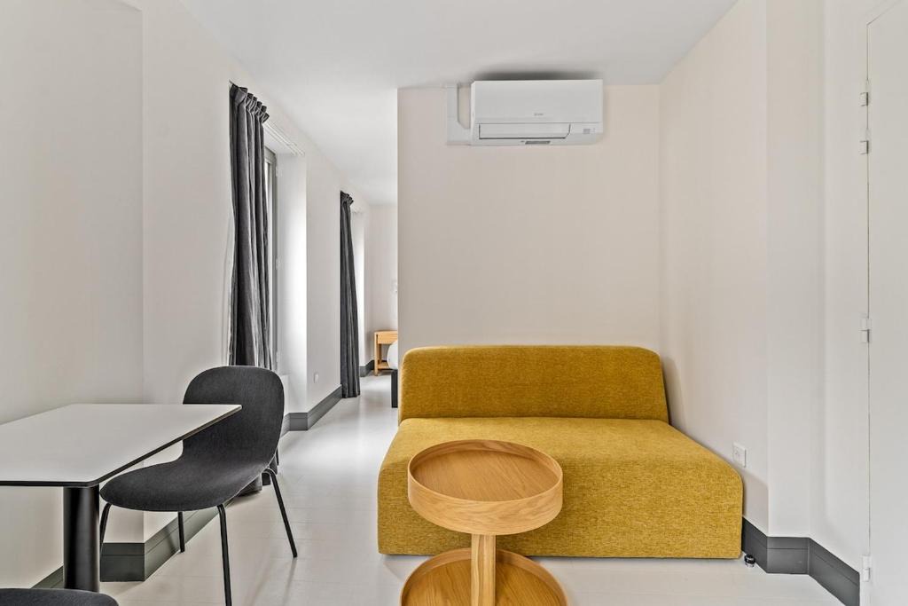 Quartier de la Goutte-d'Or Apartment | Atelier Bruant 1
