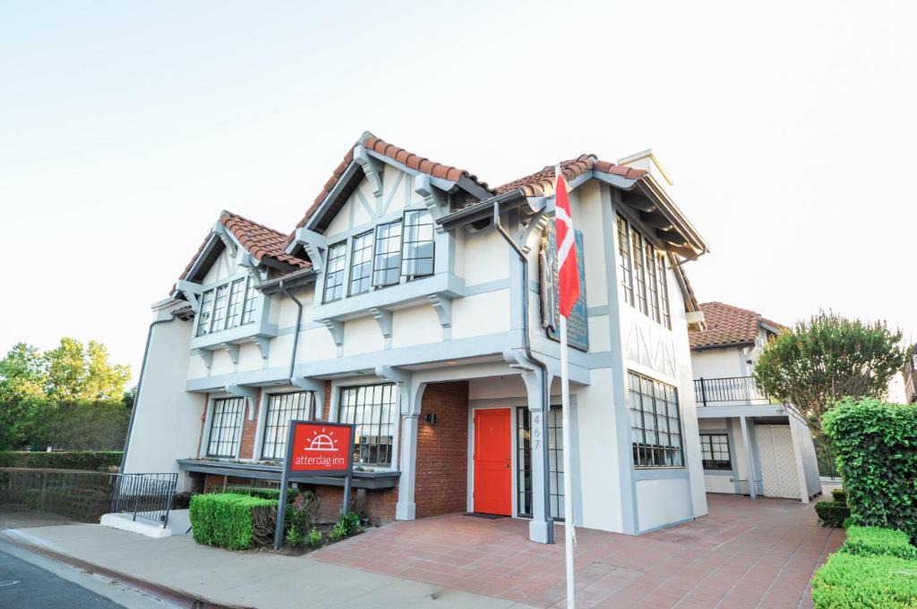 Solvang Hotel | Atterdag Inn