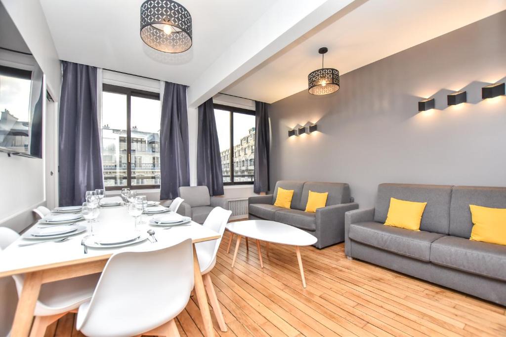 Chaussee-d'Antin Apartment | Authentic apartment - 2BR 8P - Palais Garnier