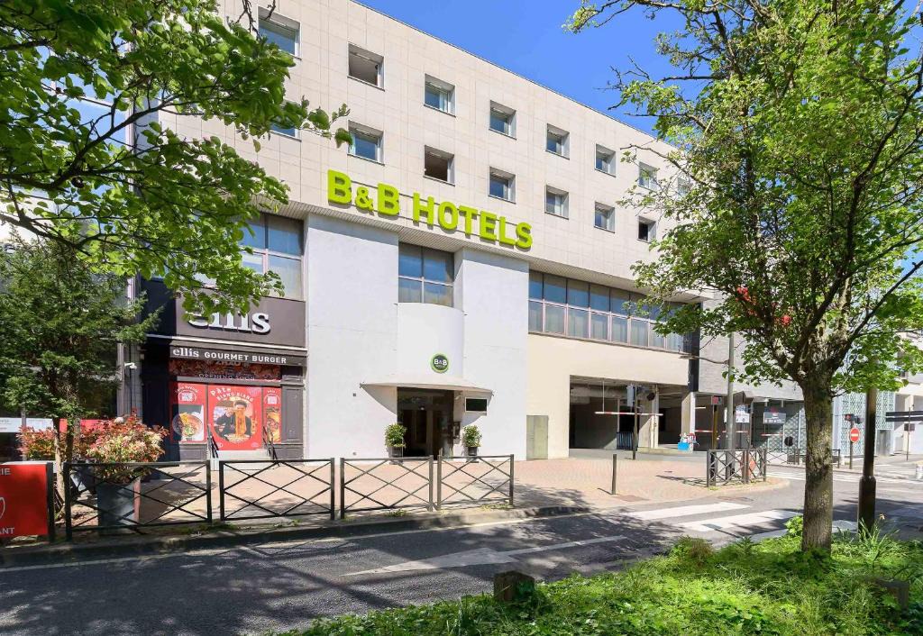 Le Chesnay Hotel | B&B HOTEL Versailles Le Chesnay