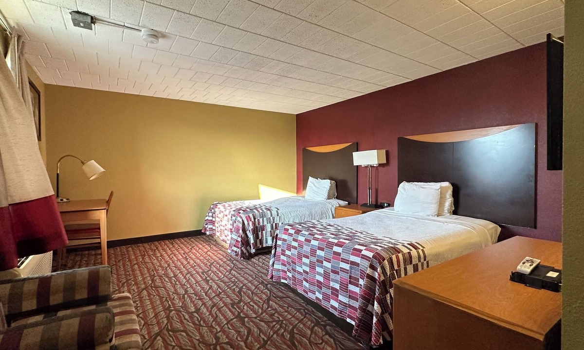 Reisterstown Station Hotel | B'more Inn