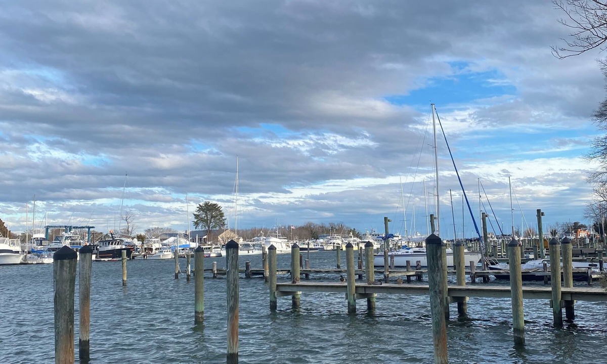 Solomons Villa | Back Creek Villa Open Deck Solomons Island Maryland