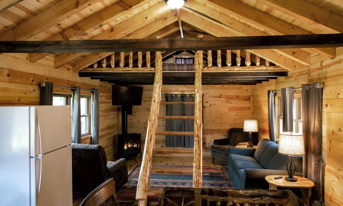 Buffalo City Cabin | Badger Cabin #7 w/Lofts, Fireplace & WiFi