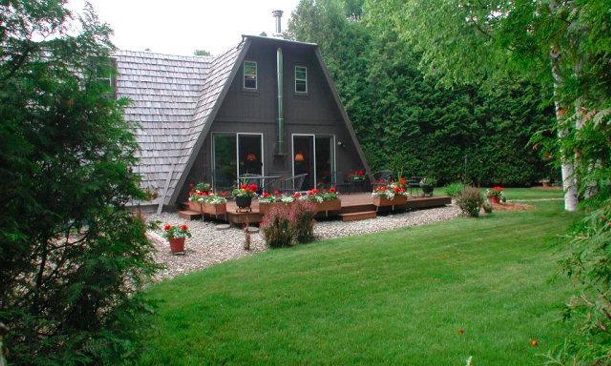Baileys Harbor Cabin | Bailey's Harbor Cabin Secluded in Woods,Walking distance to Kangaroo Lake-DUPLEX