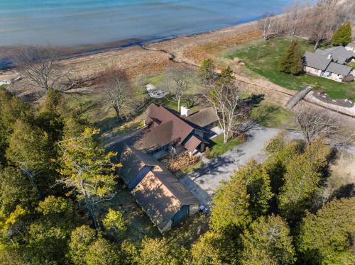 Baileys Harbor House | Baileys Harbor Lakefront Abode by Simple Life Rentals