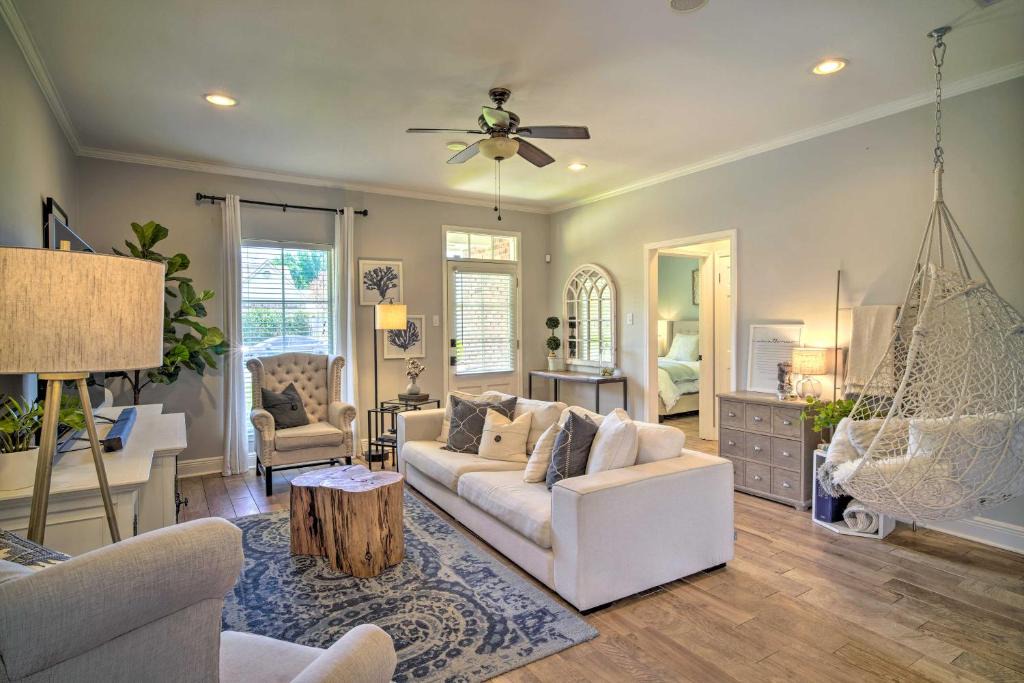 Highlands - Perkins House | Baton Rouge Game Day House w/Chic Yard Space