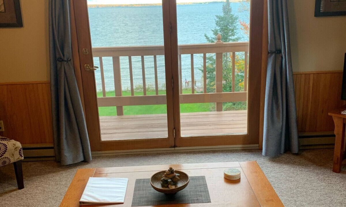 Bayfield Apartment | Bayfield Island View Lodging "Sevona Suite" on Lake Superior with Best Lake view
