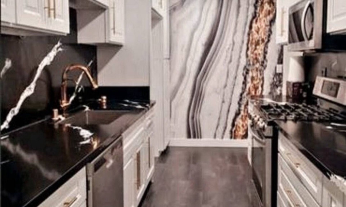 Fox Hills Apartment | Beach Pools Comfort: Private Room + Bath Prime LA Location