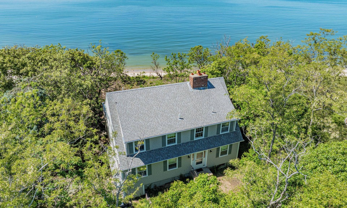 Brewster House | Beachfront Home Offering Direct Access to Your Own Private Beach (2386)
