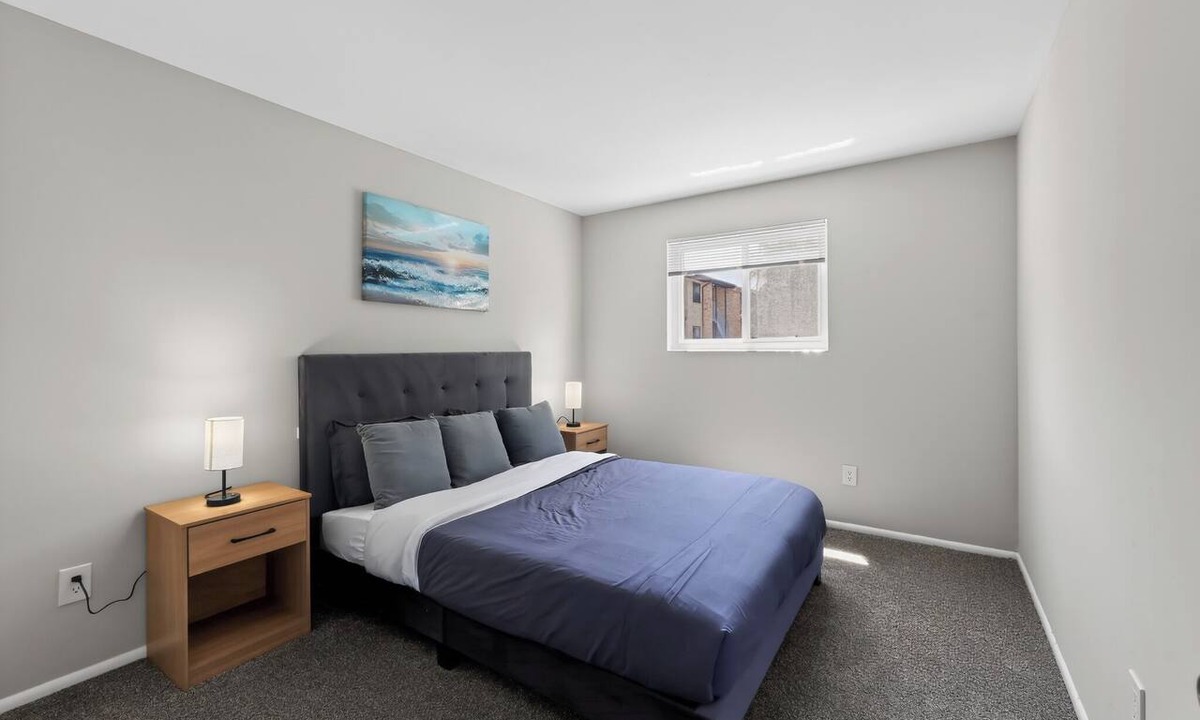 Edgemoor Apartment | Beautiful 2 bedroom in The Chateau