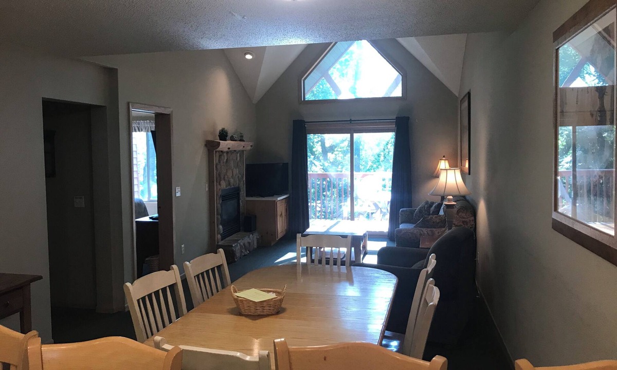 Lake Shore Condo | Beautiful 3 Bedroom Condo at Causeway Resort on Gull Lake, MN