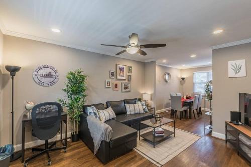 Potomac West House | Beautiful 3br 2ba House cozy backyard CozySuites