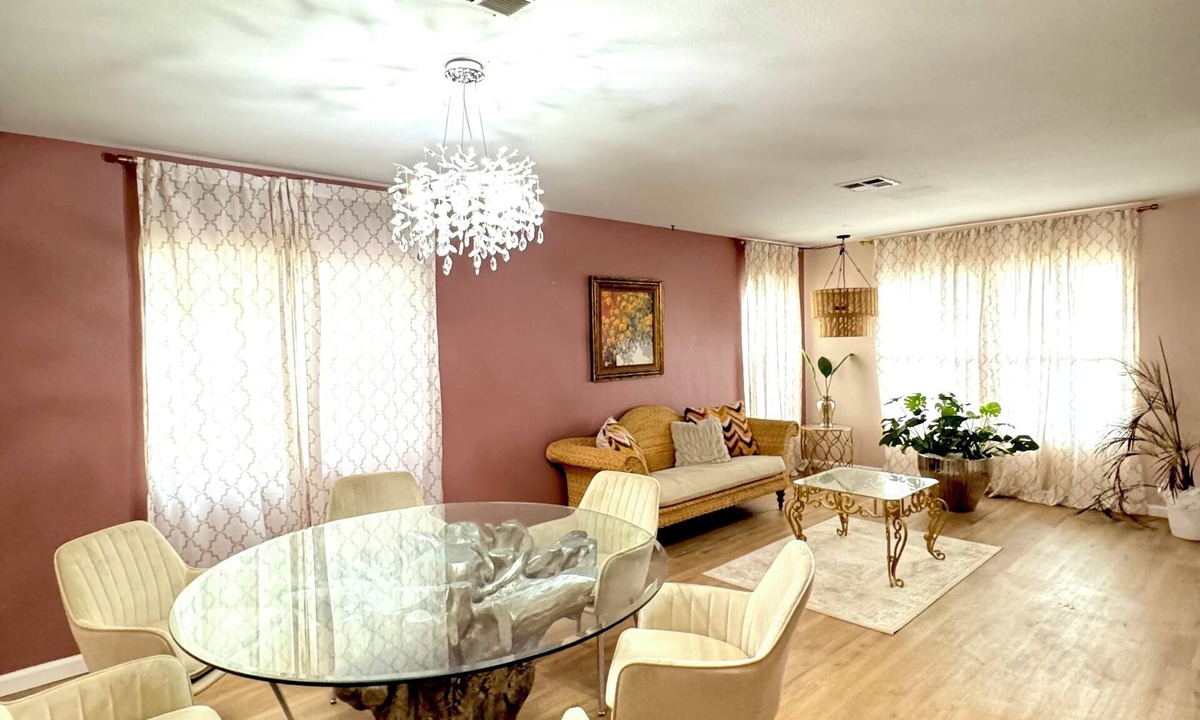 Moreno Valley House | Beautiful 5 BR+3 BA home w/AC and Wifi