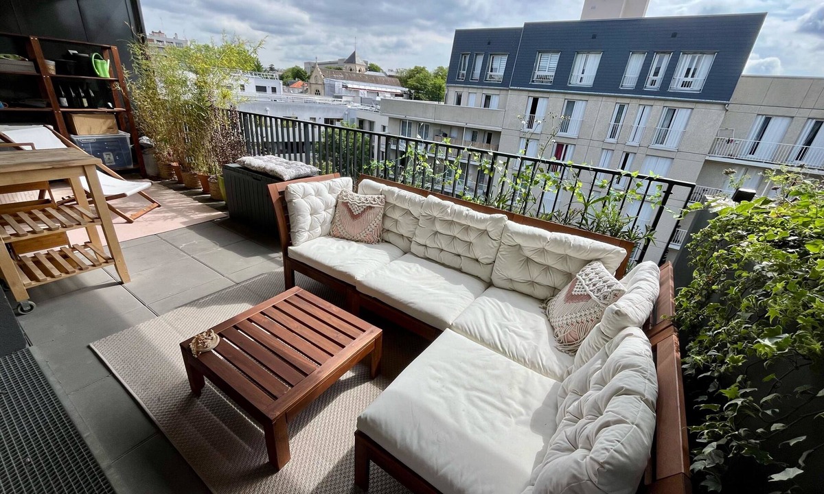 Montreuil Apartment | Beautiful apartment with big terrace near Paris