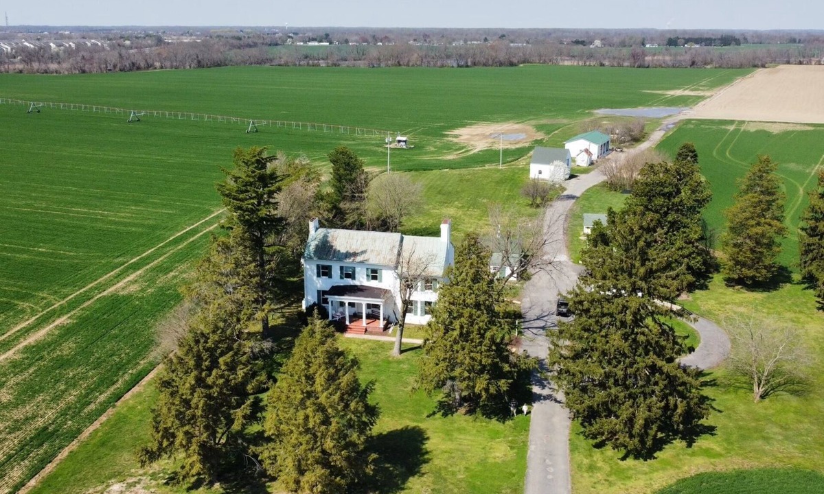 Smyrna Cabin | Beautiful farm house on 500 acres of preserved farmland