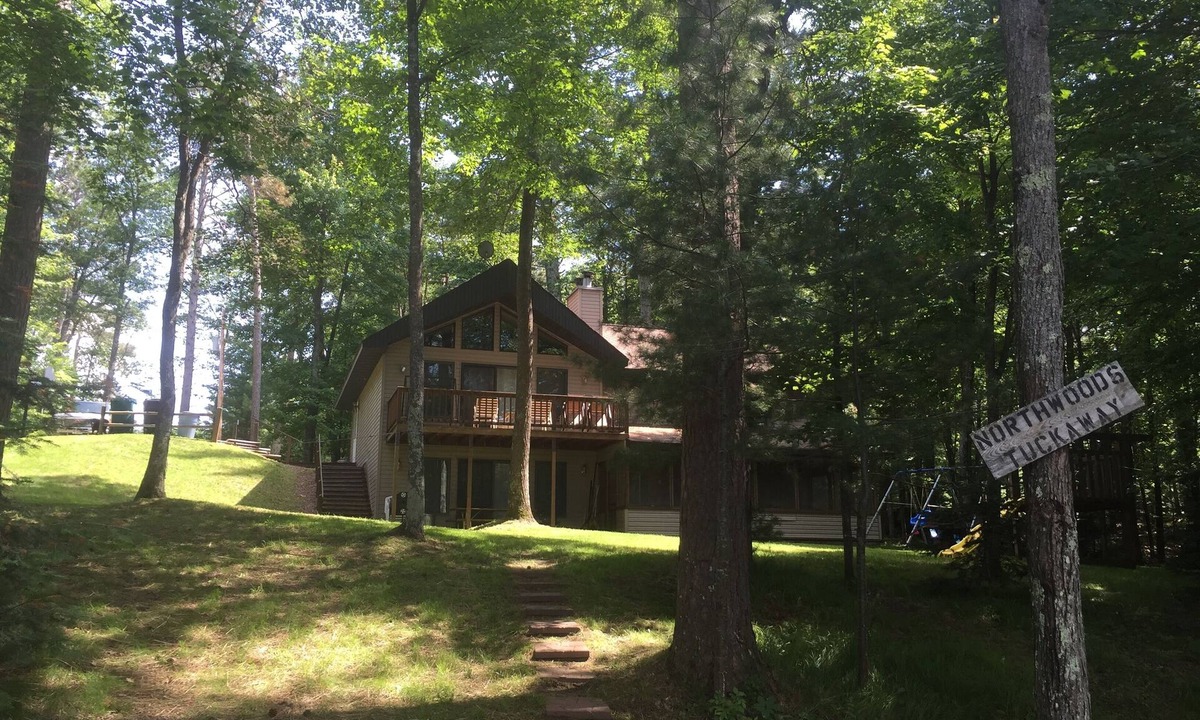 Arbor Vitae House | Beautiful Four Bedroom Lake Home In The Heart Of The Northwoods