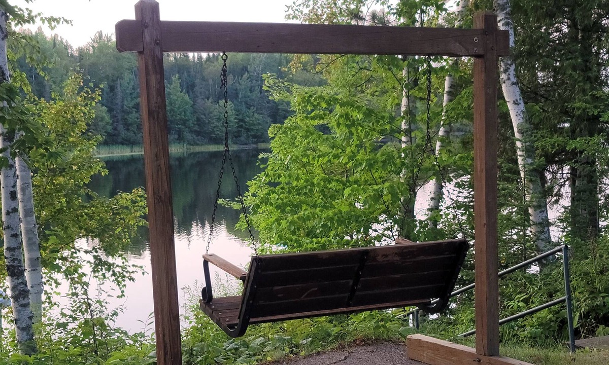 Melrude Cabin | Beautiful Lake Cabin in Alborn MN