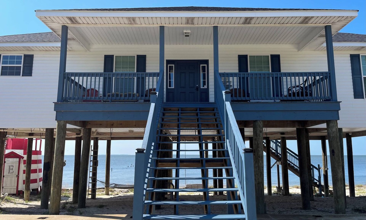 Ocean Springs House | Beautiful New Beach Front Home just minutes from Biloxi casinos!