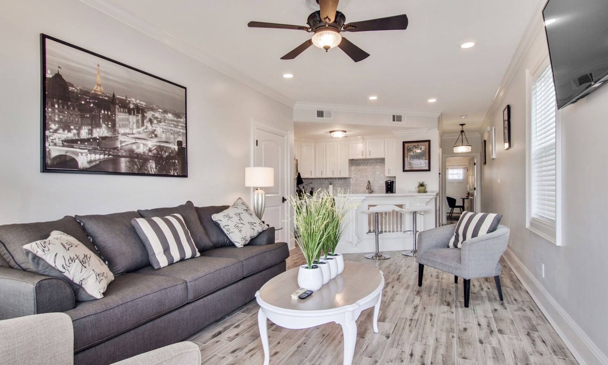 Bywater House | Beautiful Poland Maison for Two at 1708