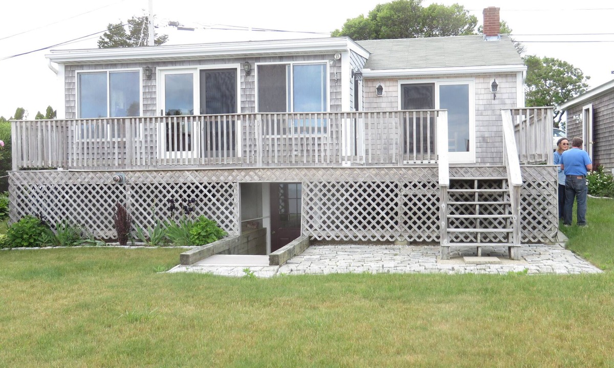 Plymouth House | Beautiful, Quiet, WiFi, Heat, AC