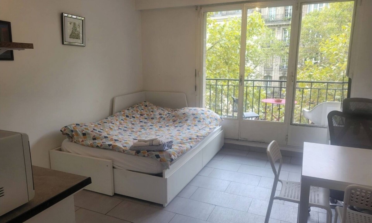 14th Arrondissement Apartment | Beautiful Studio near metro