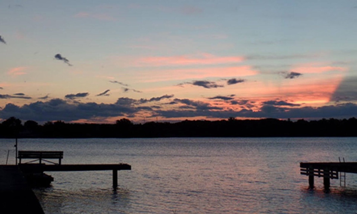 Sturgeon Bay Cottage | Beautiful Waterfront Retreat on Sturgeon Bay, Private Dock.