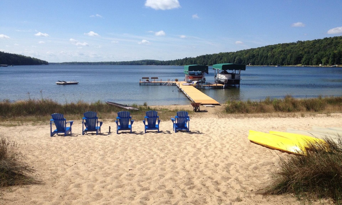 Crandon House | Beautiful Wisconsin Beach Retreat Lake Lucerne