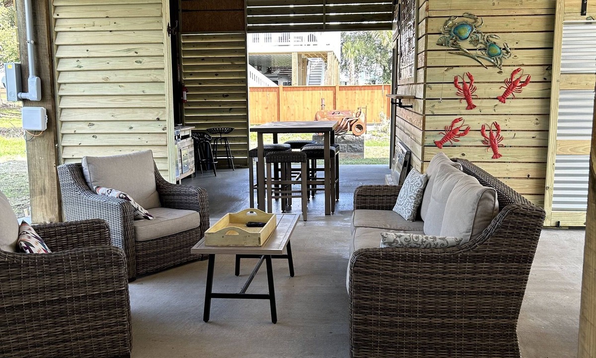 Pass Christian House | Best beach town. Walk to restaurants and shops. Pets welcome.
