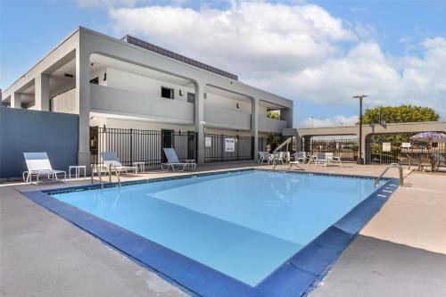 Salisbury Hotel | Best Western Salisbury Plaza