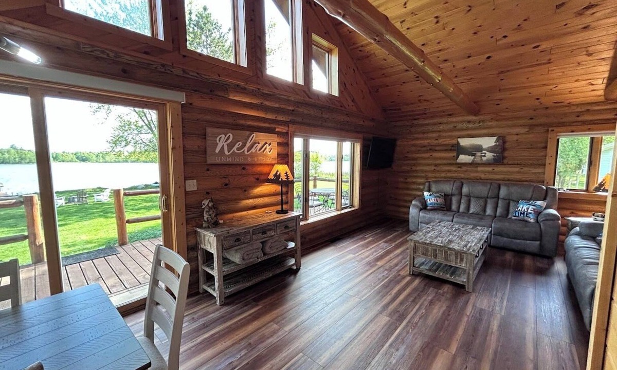 Pillager Cabin | Bigfoot's Bungalow on Beautiful Lake Placid