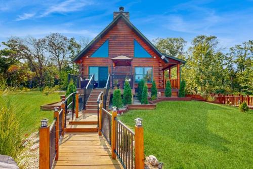 Friendship House | Blissful Deer Cabin