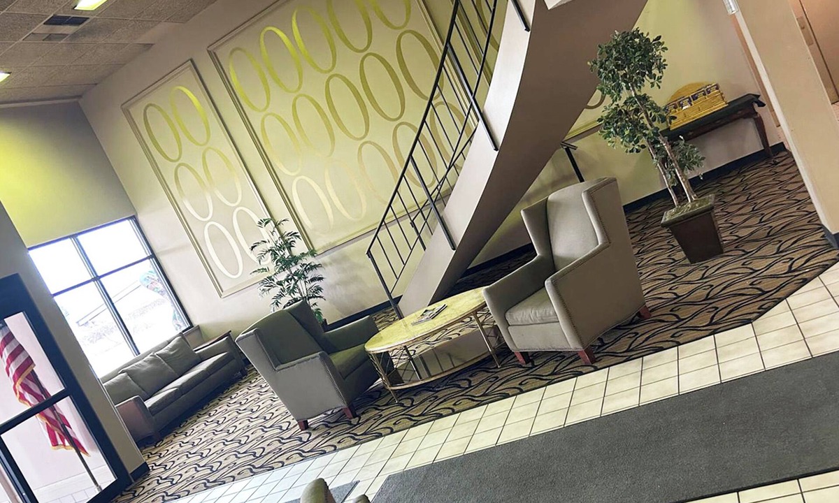 La Crosse Hotel | Blue Way Inn & Suites La Crosse