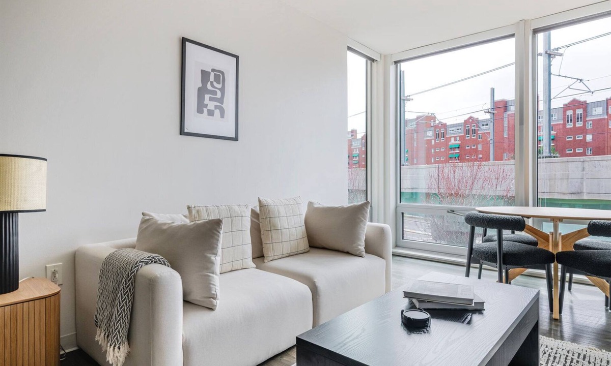 East Cambridge Apartment | Blueground | East Cambridge, pool, nr Charles River