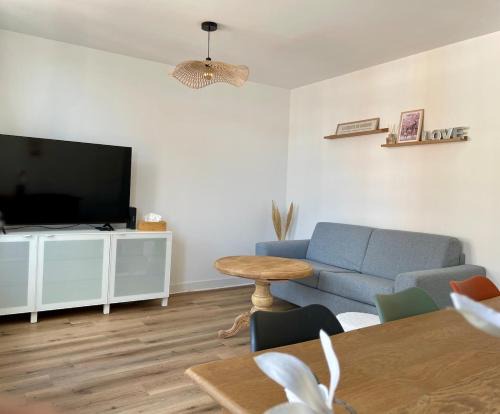 Centre Ville Apartment | Bohemian Rhapsody- Hyper centre Compiègne