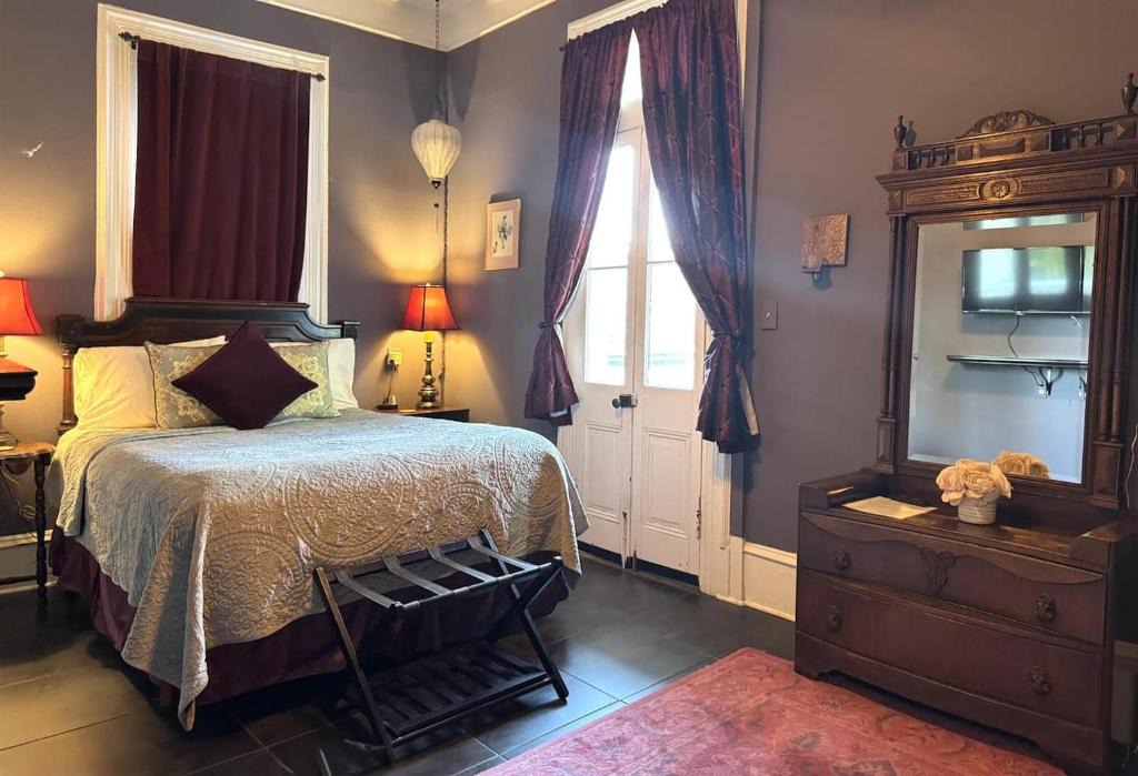 Treme Bed & Breakfast | Boutique Queen Suite, Balcony-Near French Quarter