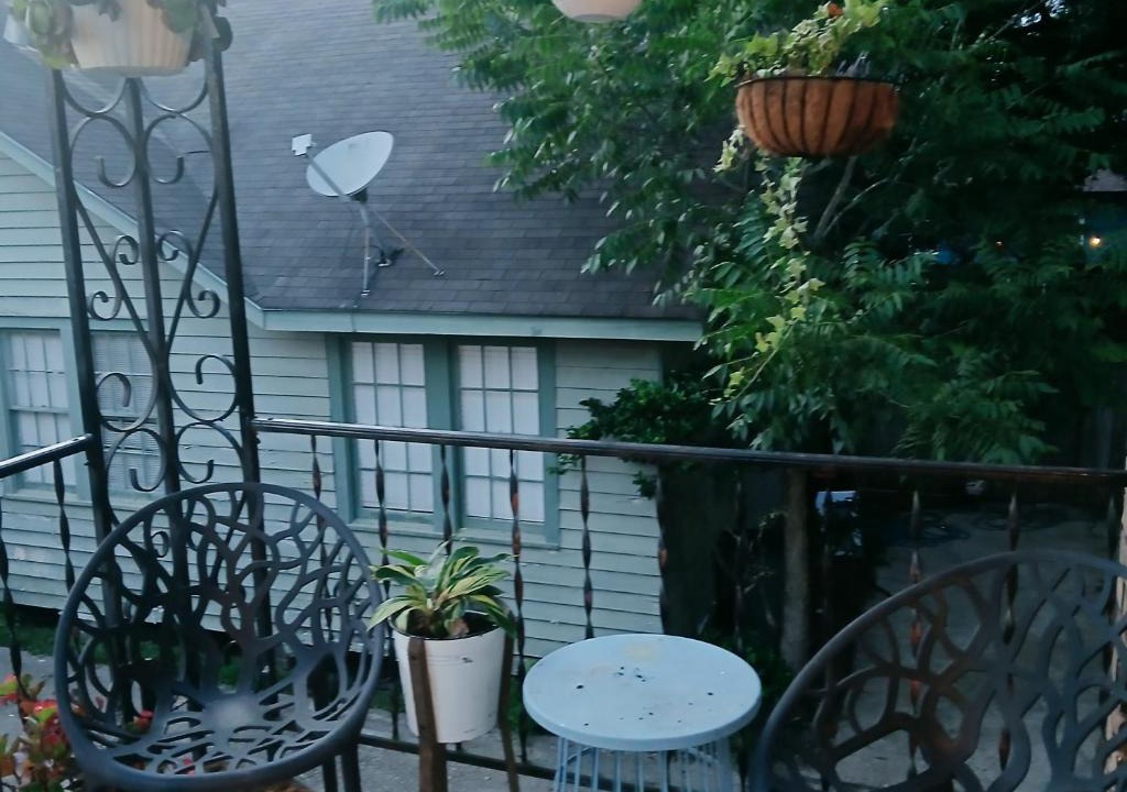 Mid City South Apartment | Boutique Style 2 Bdrm Apt offering Any & All of a Traveler's Needs