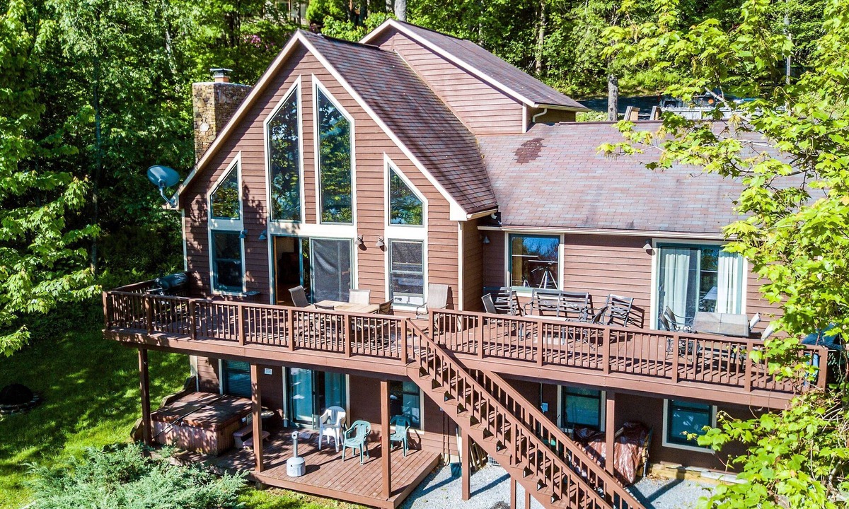 Mountainside House | Boxer Overlook | Lake Views, Hot Tub, Pet Friendly, Mountainside