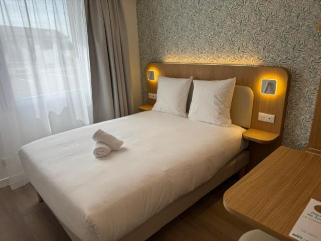 Saint-Witz Hotel | BRIT HOTEL CONFORT Roissy Saint-Witz