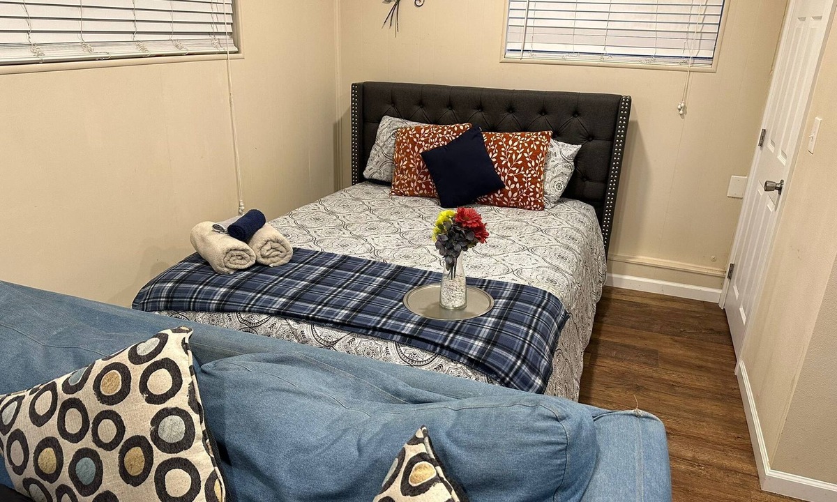 Riverside House | Business suit/Comfortable Getaway
