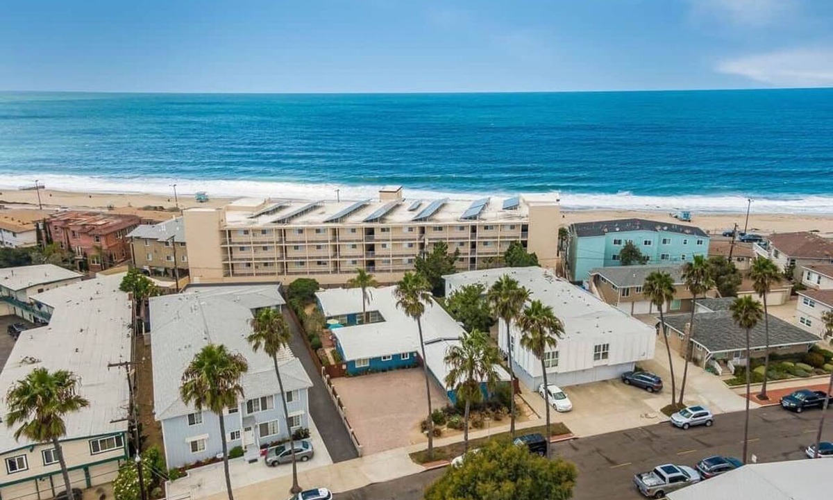 South Redondo Apartment | #C 1-level, 2Bd, 1Block to Beach, Esplanade, Shops